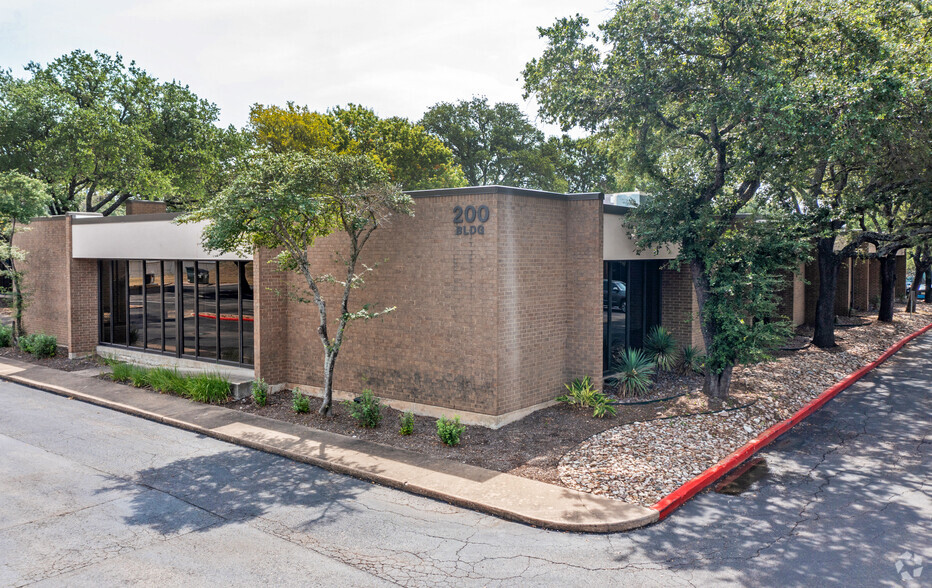 8900 Shoal Creek Blvd, Austin, TX for lease - Building Photo - Image 2 of 6