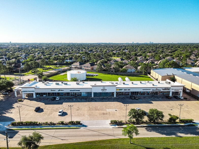 16427 W Little York Rd, Houston, TX for lease - Building Photo - Image 3 of 10