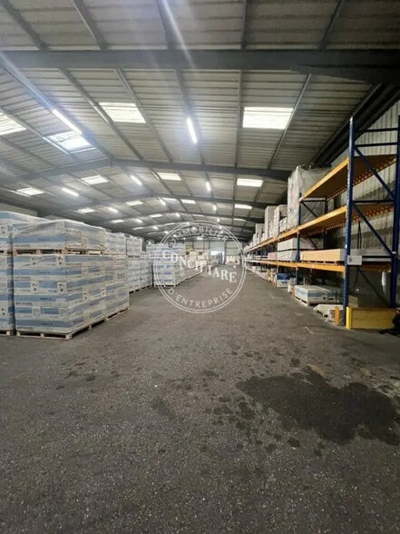 Industrial in Toulouse for lease - Interior Photo - Image 2 of 4