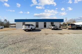 206 E Frazier Ave, Liberty, NC for lease Building Photo- Image 2 of 14