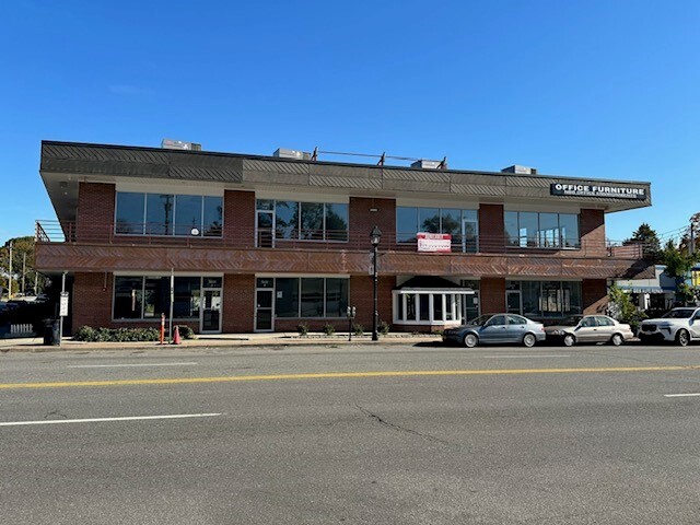 81-83 E Main St, Elmsford, NY for lease - Building Photo - Image 2 of 32