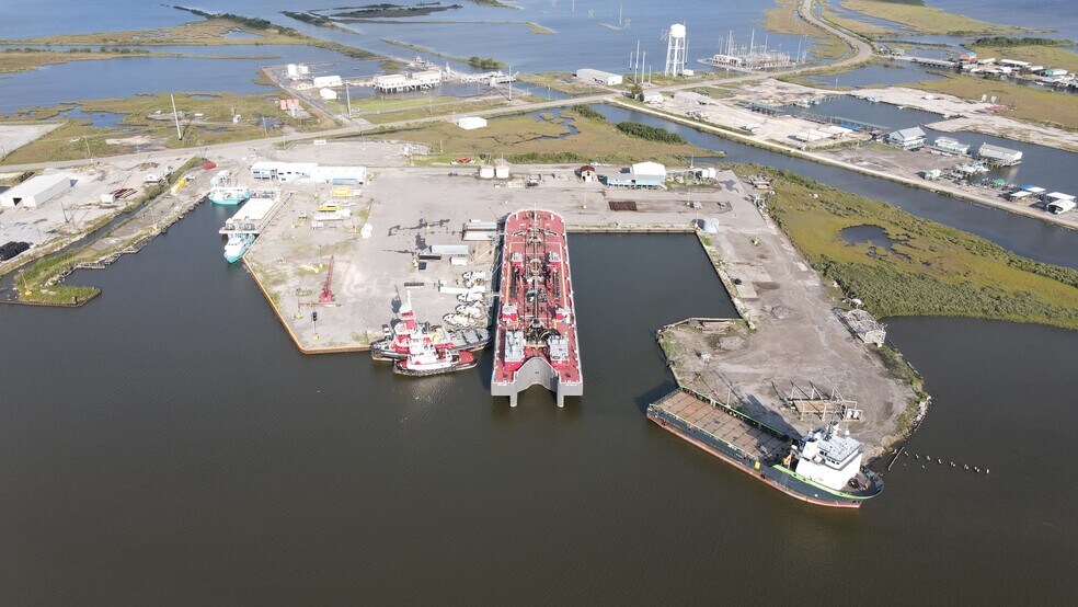 27500 La 1 Expy, Golden Meadow, LA 70357