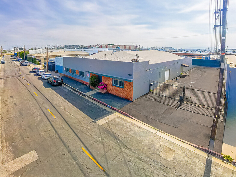 7340 Fulton Ave, North Hollywood, CA for lease - Building Photo - Image 3 of 16