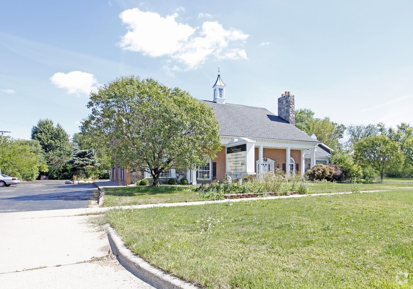 4700 Rochester Rd, Troy, MI for lease - Primary Photo - Image 1 of 6
