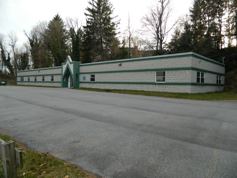 941 Menoher Blvd, Johnstown, PA for sale - Building Photo - Image 1 of 1