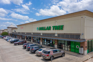 More details for 2105-2129 W Davis St, Conroe, TX - Retail for Lease