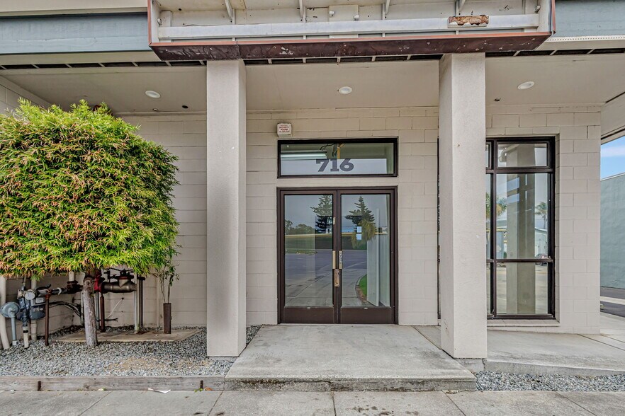 716 Soquel Ave, Santa Cruz, CA for lease - Building Photo - Image 3 of 44