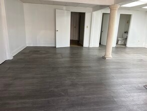 7282-7302 NW 70th St, Miami, FL for lease Interior Photo- Image 2 of 5