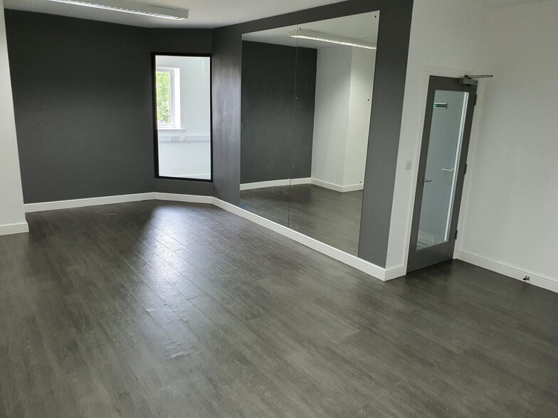 Old Greens Norton Rd, Towcester for sale - Building Photo - Image 1 of 1