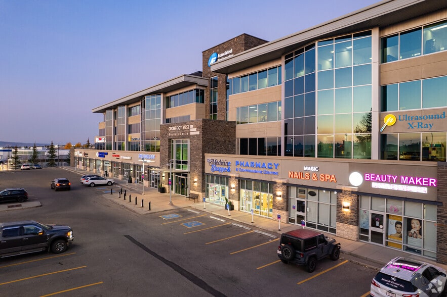 600 Crowfoot Cres NW, Calgary, AB for lease - Building Photo - Image 3 of 18