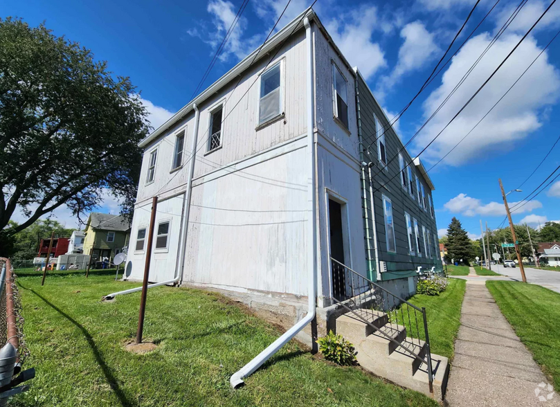 2001 W 6th St, Davenport, IA for sale - Building Photo - Image 2 of 10