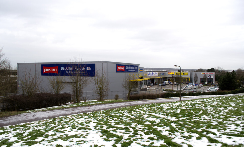 Watling St, Milton Keynes for lease - Building Photo - Image 2 of 8