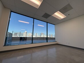 420 E 3rd St, Los Angeles, CA for lease Interior Photo- Image 2 of 3