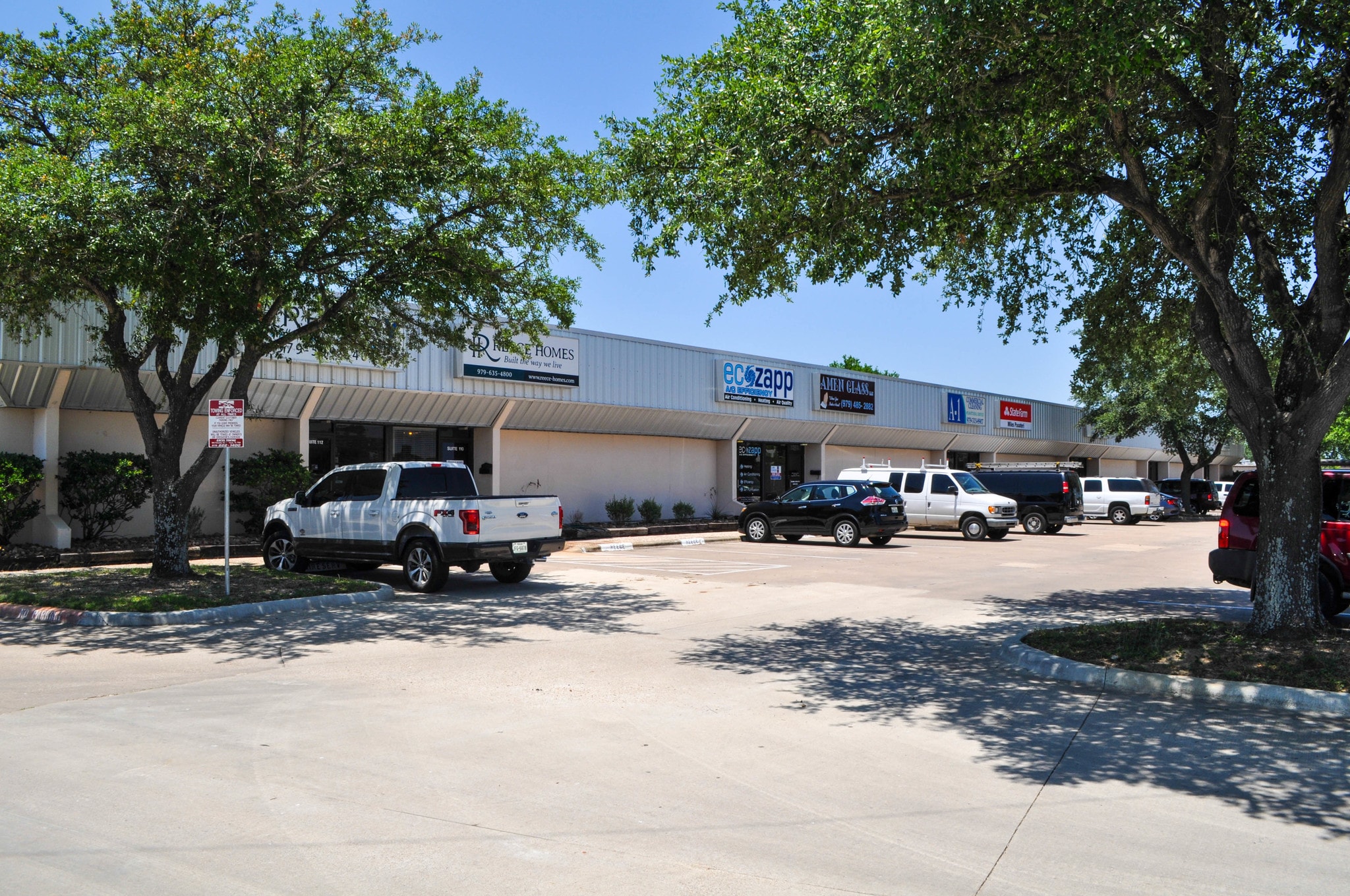 3900 S Hwy 6, College Station, TX for lease Building Photo- Image 1 of 2