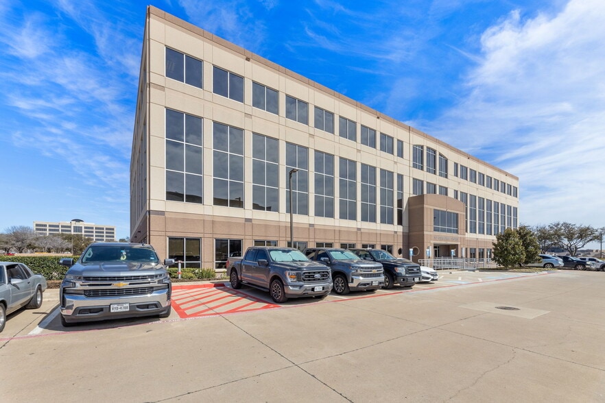 6225 N State Highway 161, Irving, TX for lease - Building Photo - Image 1 of 8