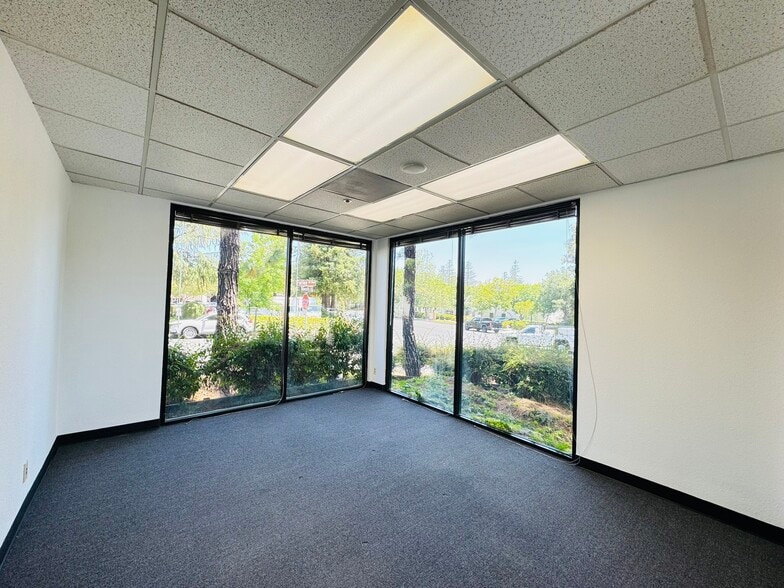 761 University Ave, Los Gatos, CA for lease - Building Photo - Image 3 of 6