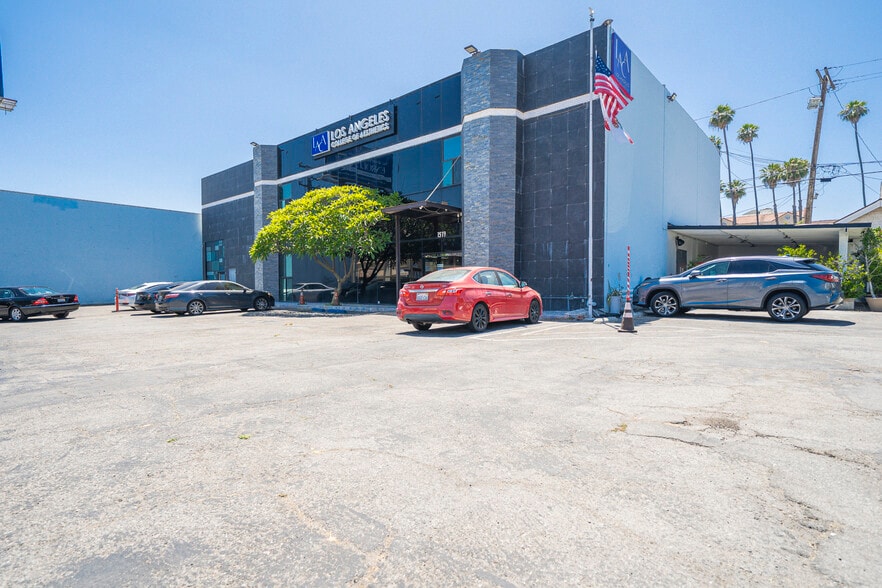 1517 S Western Ave, Los Angeles, CA for sale - Building Photo - Image 2 of 61