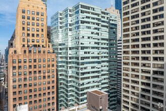 200 N LaSalle St, Chicago, IL - AERIAL  map view