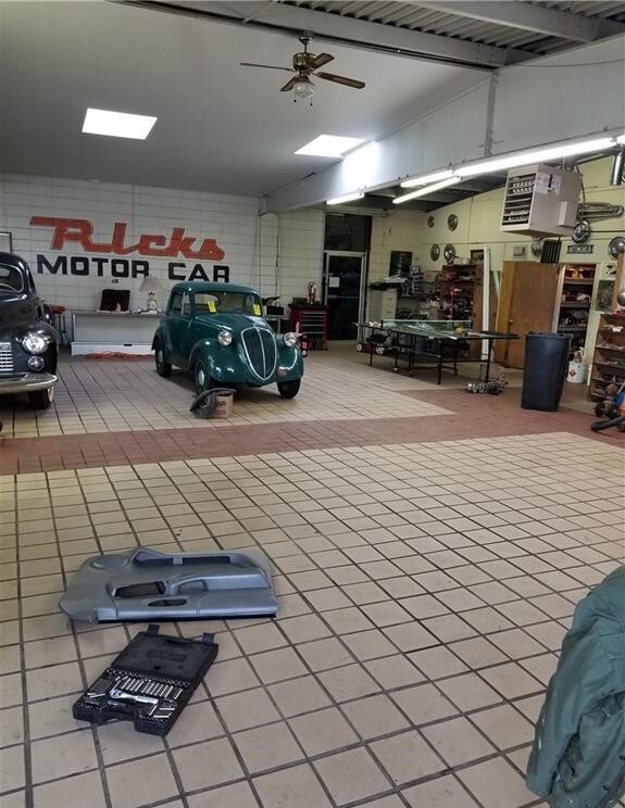 870 Cesar E Chavez Ave, Pontiac, MI for sale Primary Photo- Image 1 of 1