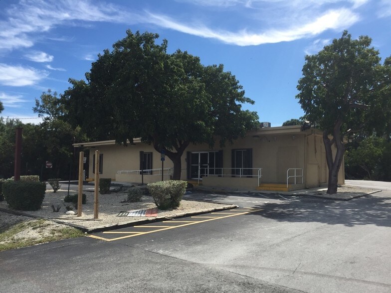 30572 Overseas Hwy, Big Pine Key, FL for sale - Building Photo - Image 1 of 1