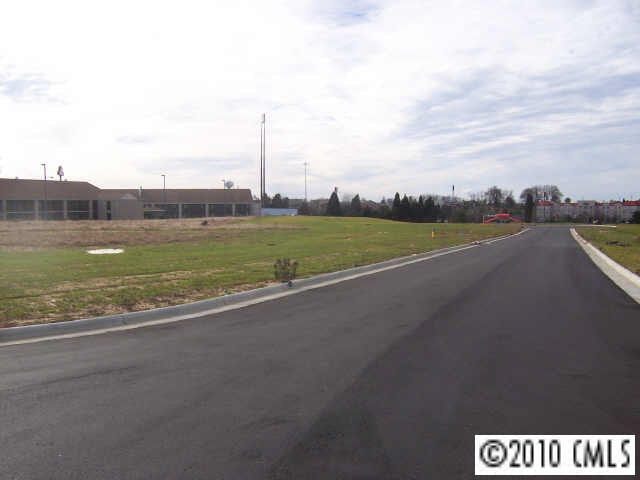 Oates Rd W, Mooresville, NC for sale Primary Photo- Image 1 of 11