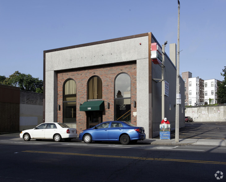 121 Harvard Ave, Allston, MA for lease - Building Photo - Image 2 of 3