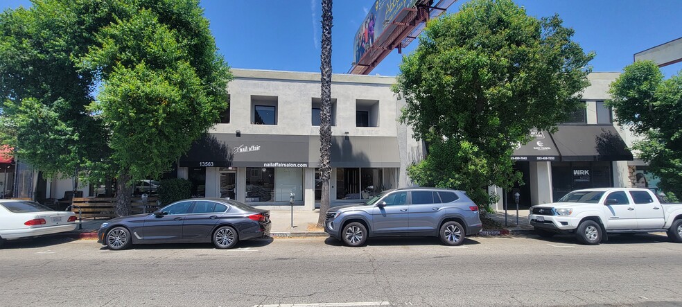 13561-13563 Ventura Blvd, Sherman Oaks, CA for lease - Building Photo - Image 1 of 1