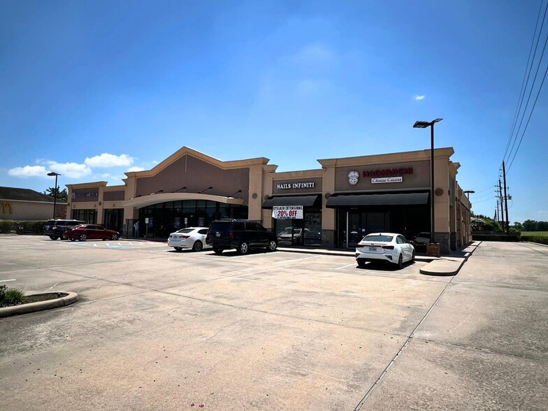 2035 FM-359, Richmond, TX for lease - Building Photo - Image 2 of 6