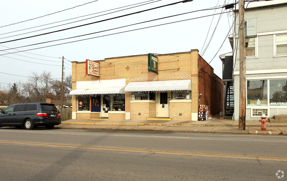 451-453 Broadway Ave, Bedford, OH for sale - Primary Photo - Image 1 of 1