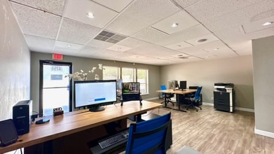 4751 Conway Rd, Orlando, FL for lease Interior Photo- Image 2 of 10