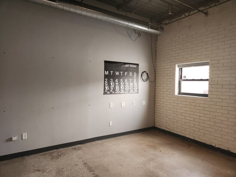 1820-1830 W Grand Ave, Chicago, IL for lease - Interior Photo - Image 3 of 8