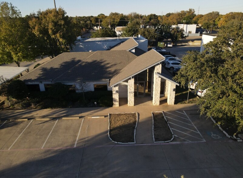 2221 Avenue J, Arlington, TX for lease - Building Photo - Image 3 of 11