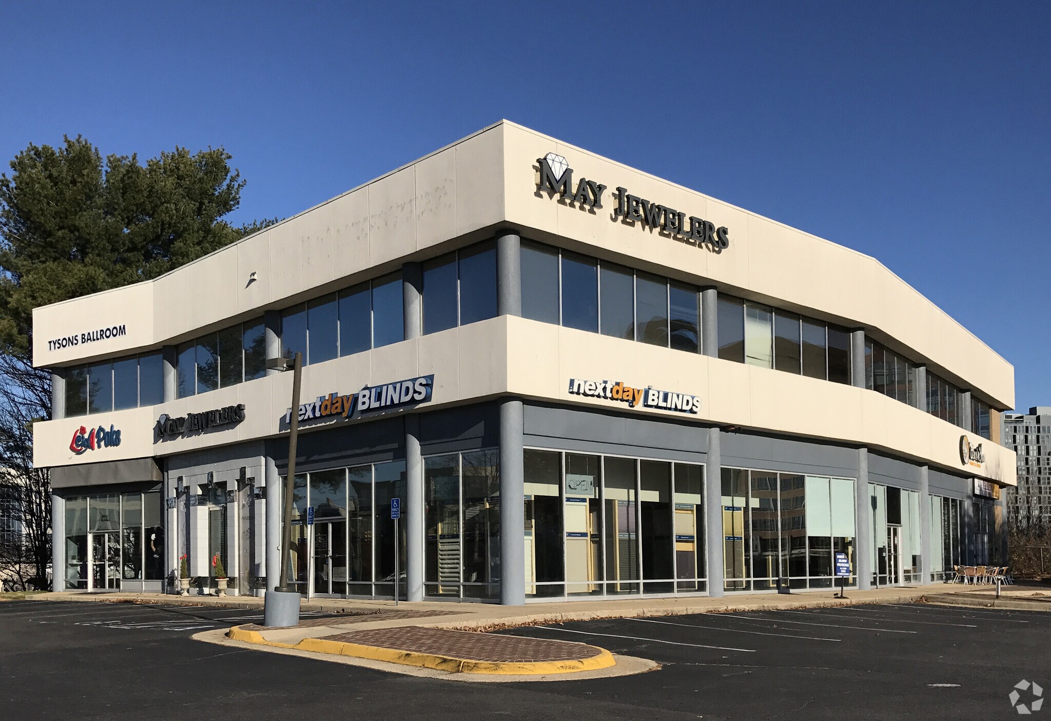 8032 Leesburg Pike, Vienna, VA for sale Primary Photo- Image 1 of 1