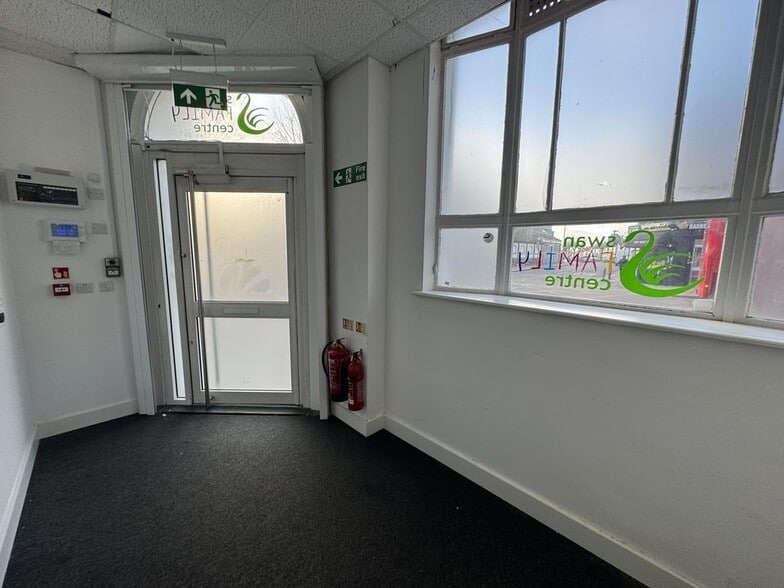 1050-1052B London Rd, Thornton Heath for lease - Building Photo - Image 2 of 8