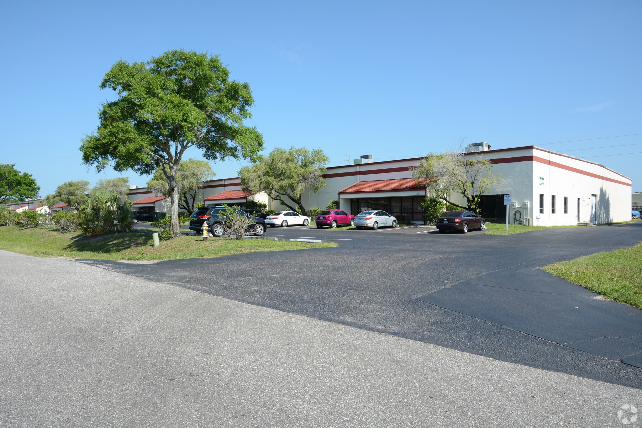 124 Douglas Rd E, Oldsmar, FL for sale Primary Photo- Image 1 of 1