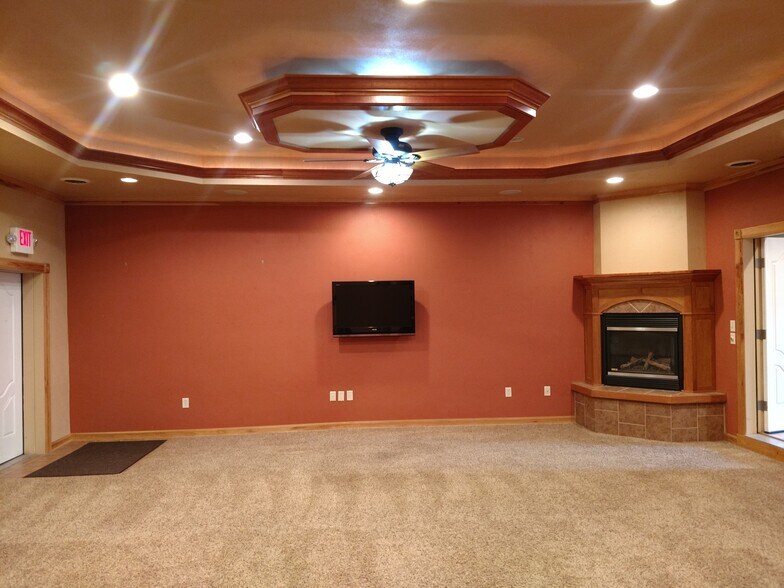 1528 Oregon St, Oshkosh, WI 54902