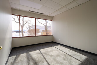 1240-1260 Barclay Blvd, Buffalo Grove, IL for lease Interior Photo- Image 1 of 15