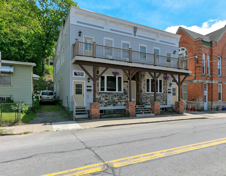 33 S Main St, Castleton On Hudson, NY for sale - Building Photo - Image 1 of 1