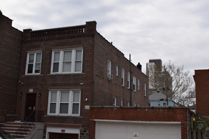 2930 E 194th St, Bronx, NY for sale - Primary Photo - Image 1 of 1