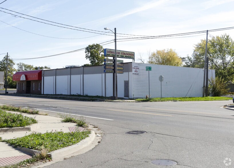 29192925 Corunna Rd, Flint, MI 48503