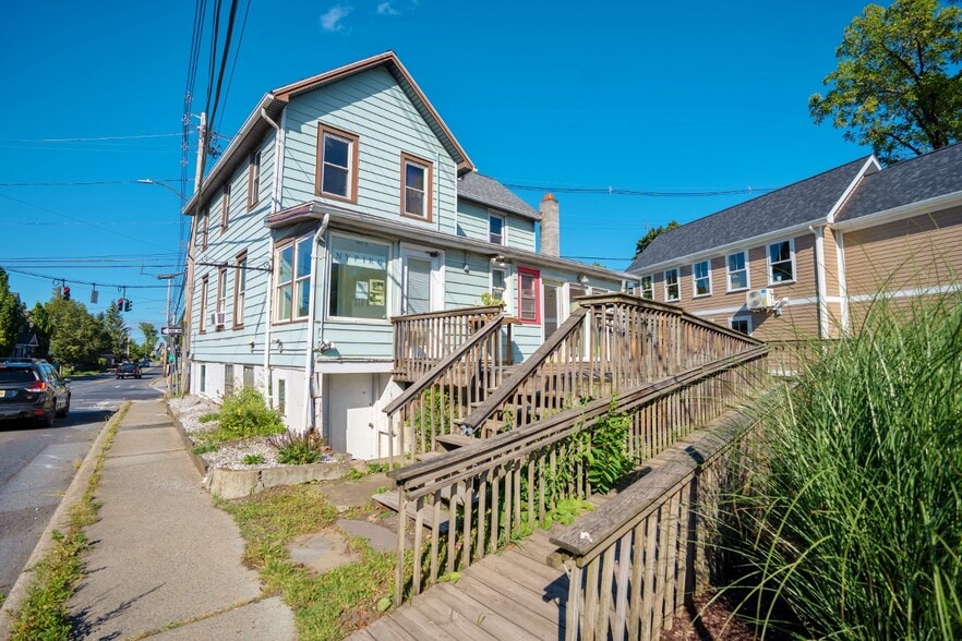 19 N Front St, New Paltz, NY for sale - Building Photo - Image 3 of 16