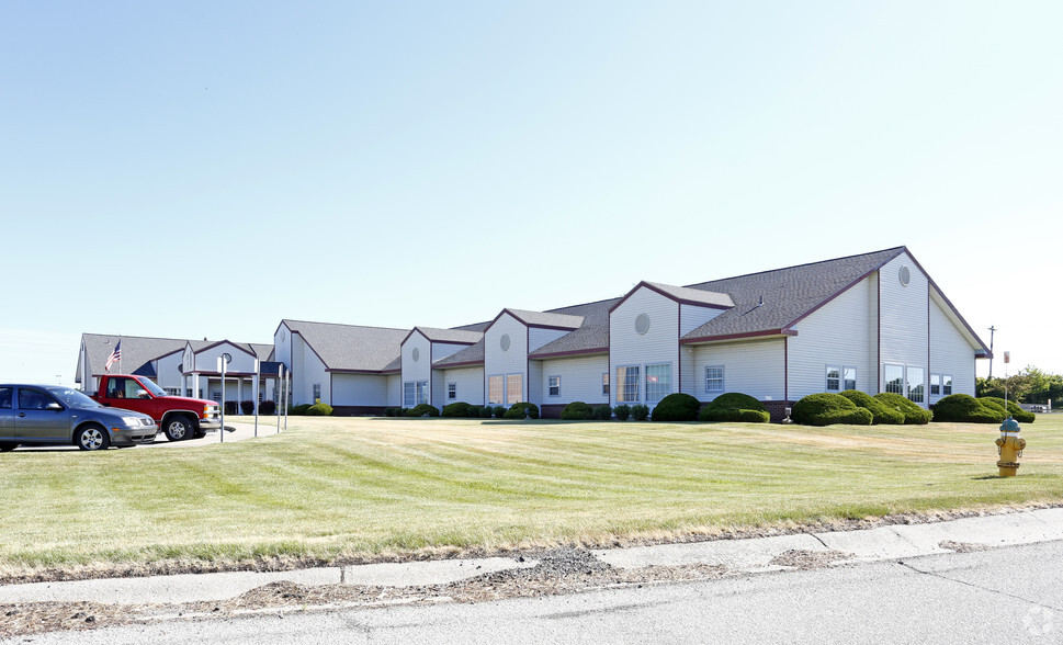 1935 N Main St, Bluffton, IN for sale - Primary Photo - Image 1 of 1