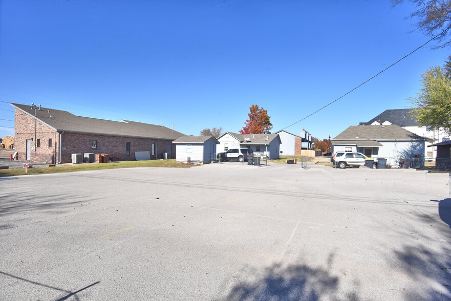 514-518 E A St, Jenks, OK for sale - Building Photo - Image 3 of 5
