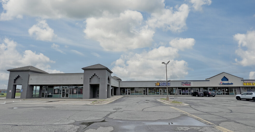 4720-4746 S Broadway St, Wichita, KS for sale - Building Photo - Image 1 of 1