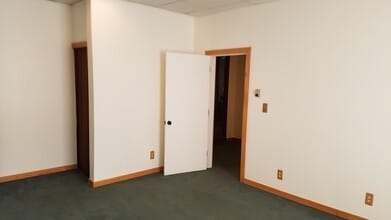 2027-2035 Broadway, Boulder, CO for lease Interior Photo- Image 2 of 5