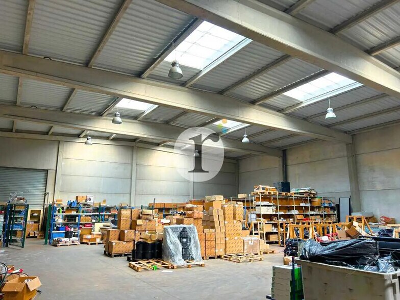 Office in Orchies for lease - Interior Photo - Image 2 of 5