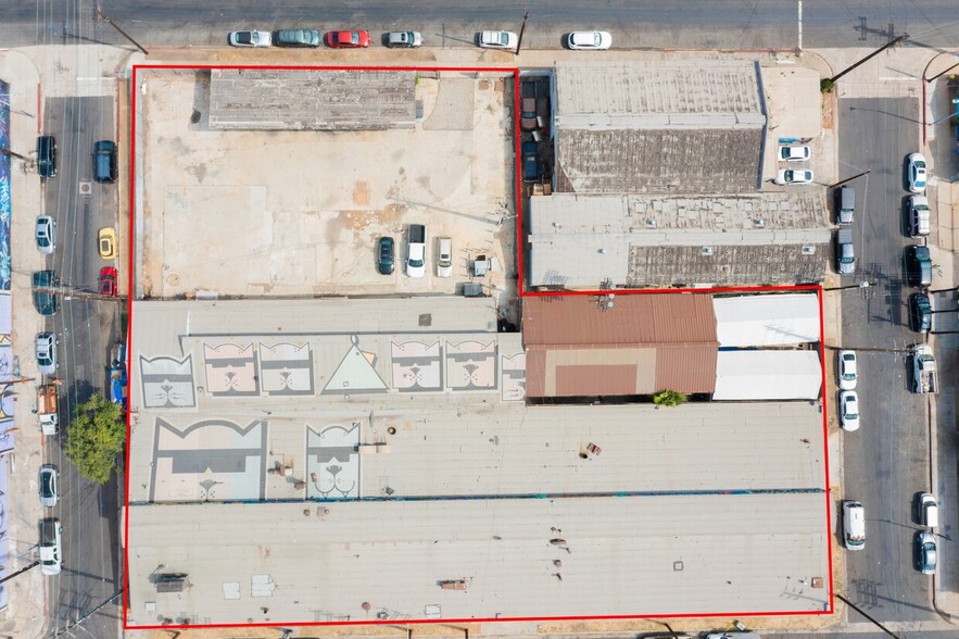 3447 E 15th St, Los Angeles, CA for lease - Primary Photo - Image 1 of 2