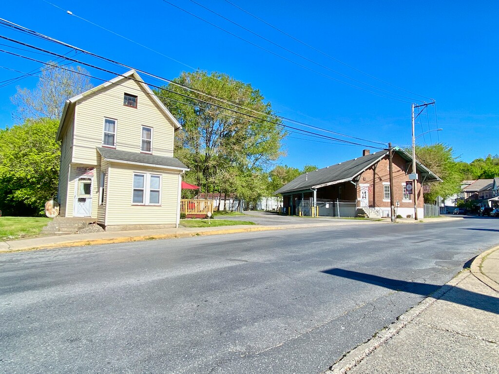 46 N Main St, Bangor, PA 18013 Building 1