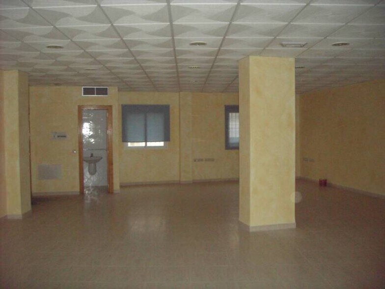 Office in Almería, Almería for lease - Building Photo - Image 3 of 5