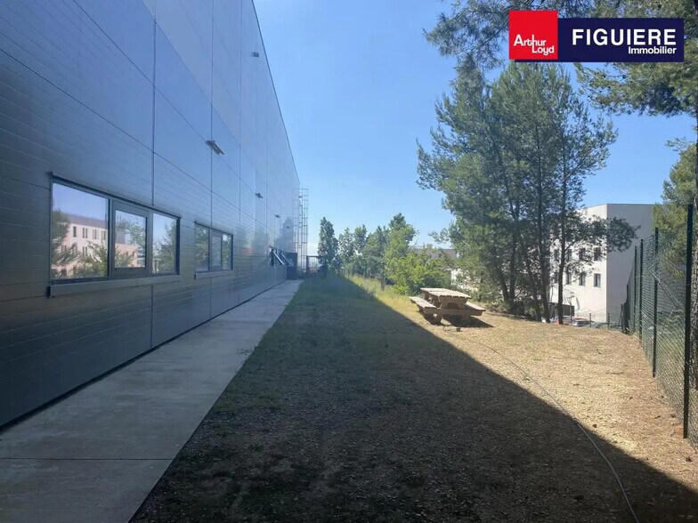 Office in 9 Impasse Pythagore, Vitrolles for lease - Building Photo - Image 3 of 4